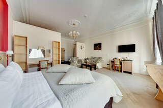 Гостиница Big Marine Санкт-Петербург Двухместный номер Делюкс с 1 кроватью или 2 отдельными кроватями и балконом-10